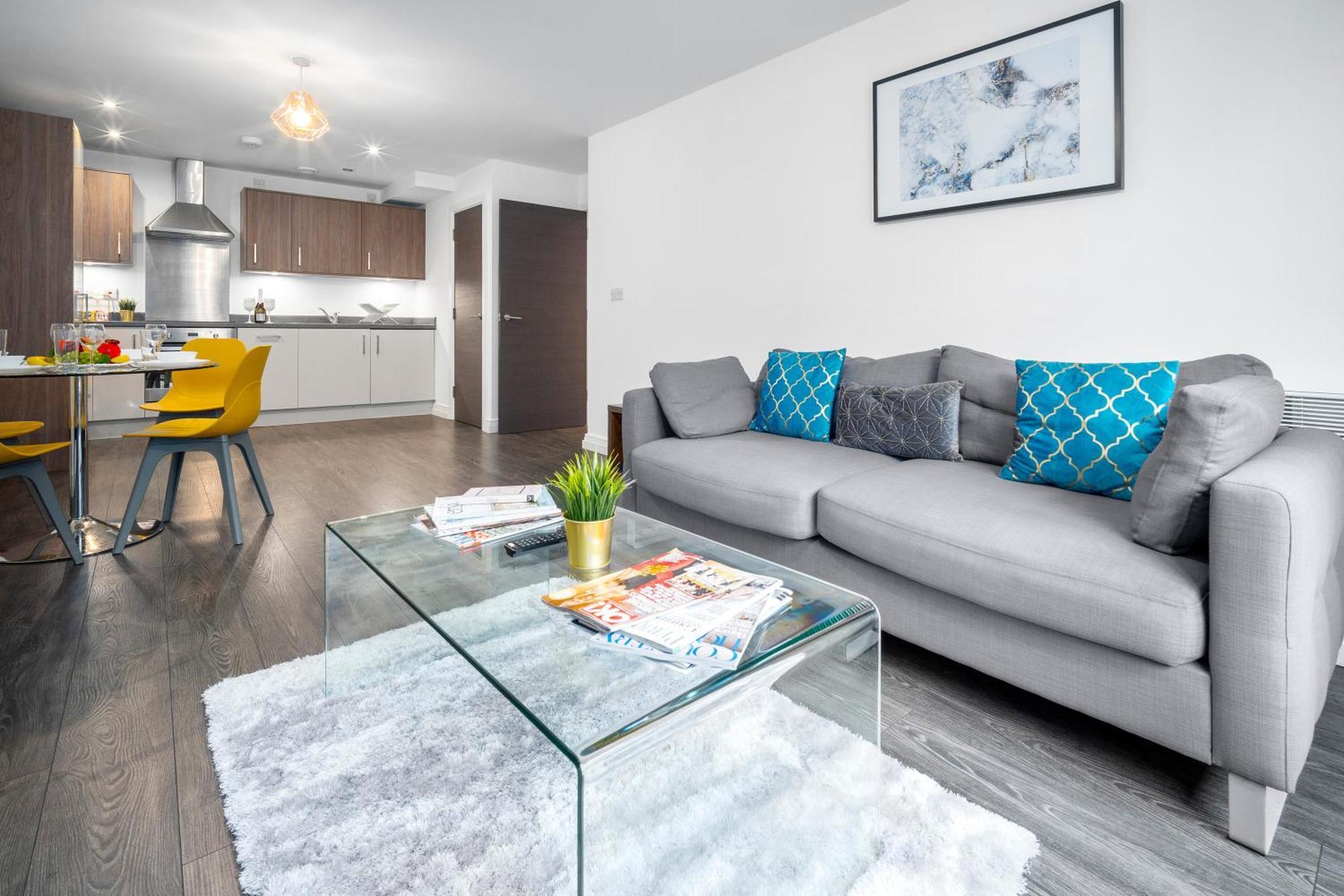 New Luxe Apartment - Secure Parking - Birmingham City Centre - Netflix - Wifi - Top Rated - 54M المظهر الخارجي الصورة